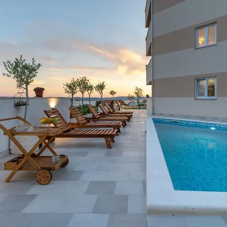 Oliva Vallis Lejlighed