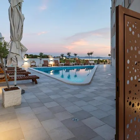 Oliva Vallis Lejlighed