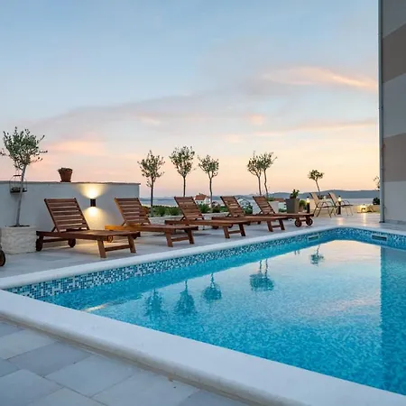 Oliva Vallis * Zadar