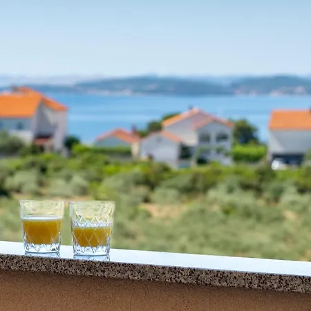 Oliva Vallis * Zadar